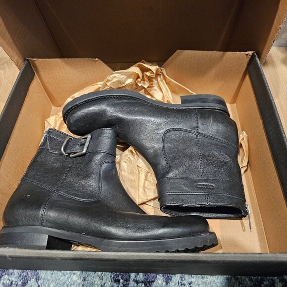 Frye Veronica Strap Zip Short Ankle Boot Black Leather SZ 8.5 US - Picture 1 of 6